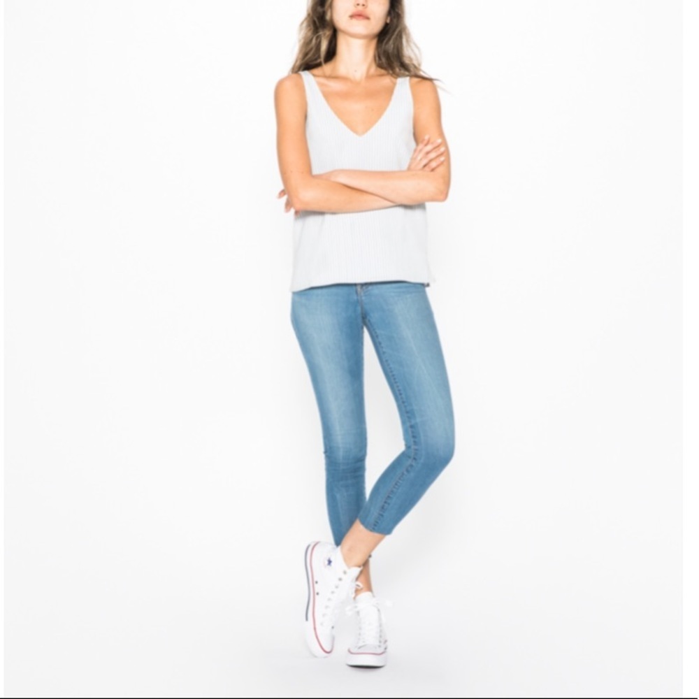 NEW • Silver Jeans • Bleeker Crop Medium Wash 28